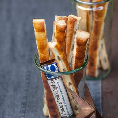 Puff pastry Anchovies 410x615 (02) | Delicius