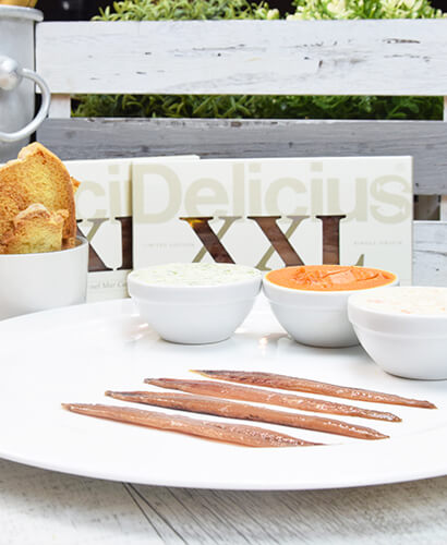 Croutons, Flavoured Butter and XXL Anchovies from the Cantabrian Sea