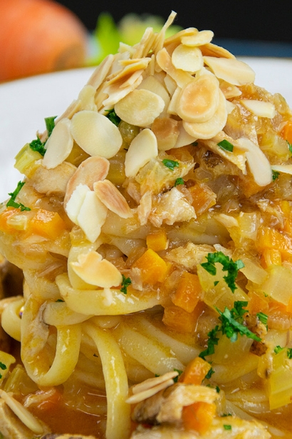 Linguine Pasta with Mackerel and Almond Sauce