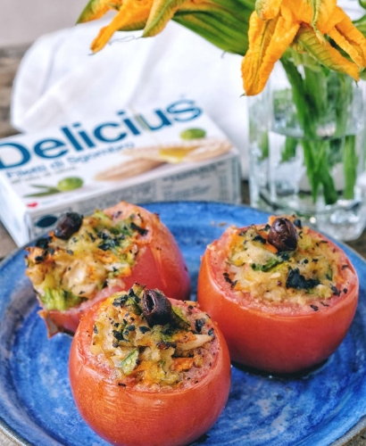 Delicius Mackerel fillets and squash blossoms stuffed tomatoes