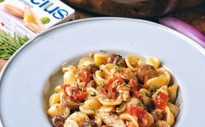 Orecchiette alle melanzane, sgombro Delicius e pomodorini