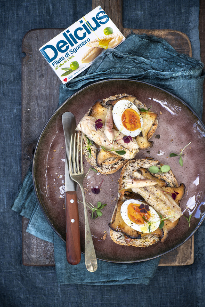 Eggs, Mackerel and mushrooms croutons