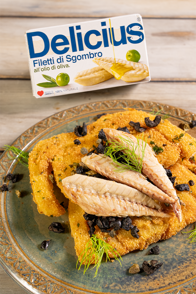 Fennel Cutlets with Mackerel Fillets in olive oil and Olive-Caper Crumble