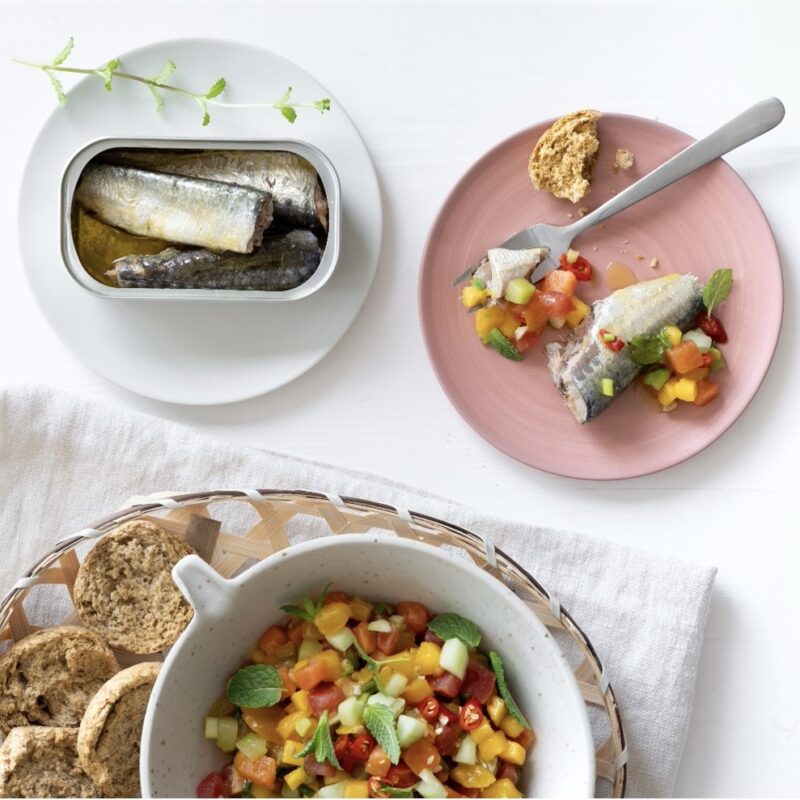 Sardine con salsa di frutta piccante