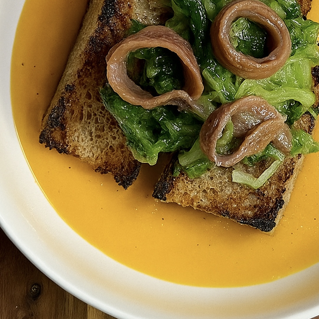 Vellutata di Zucca con Scarola e Alici