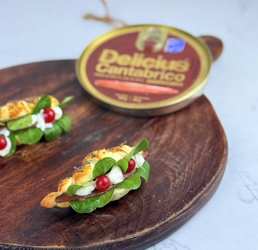 Mini-croissant con alici